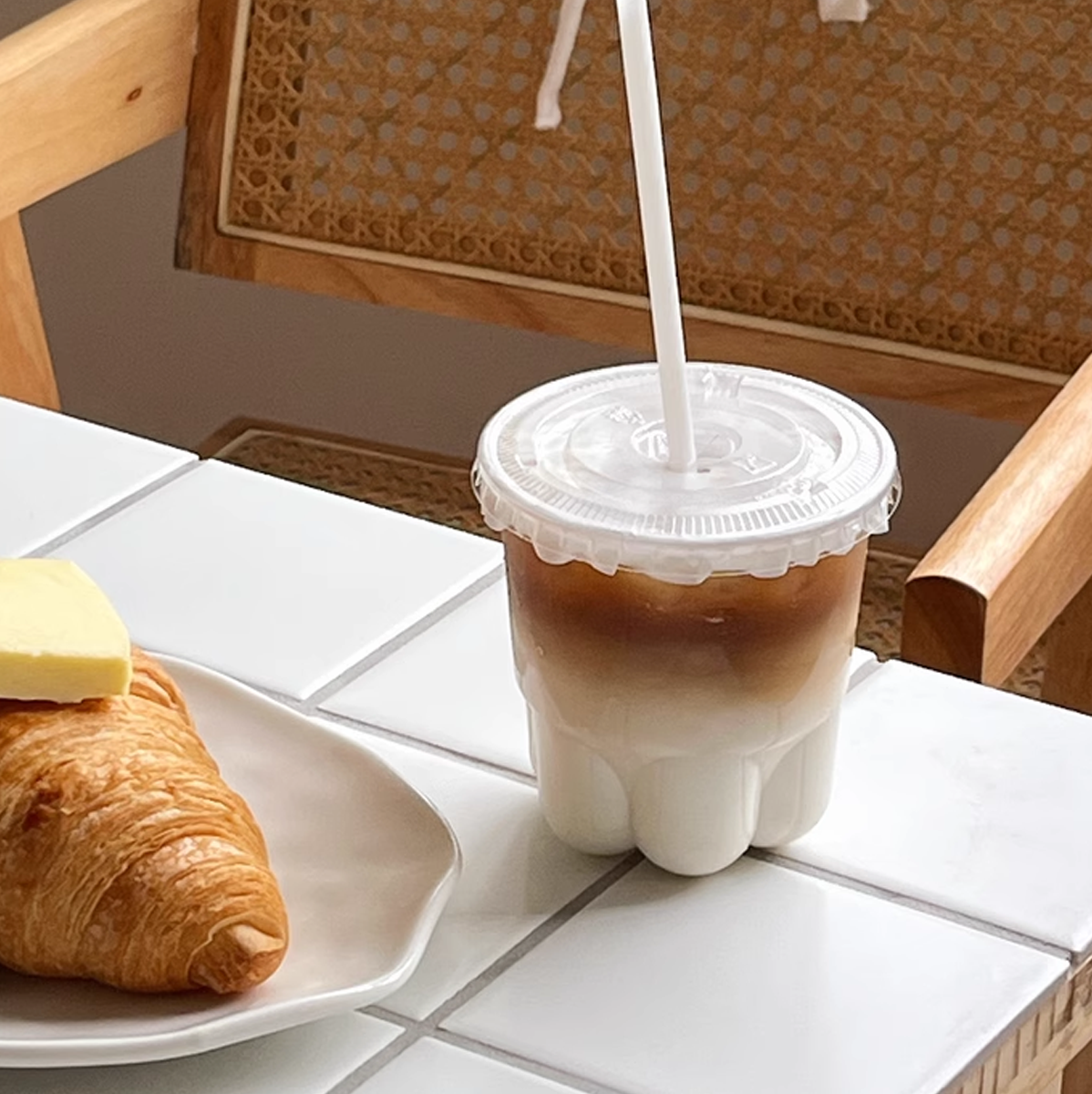 cat milk tea cup